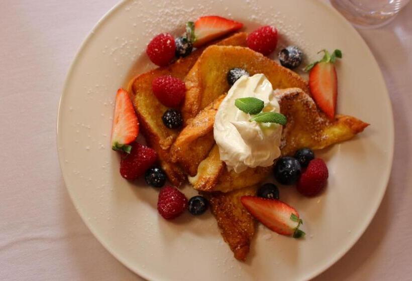 펜션 Woodlands Country House & Cottage