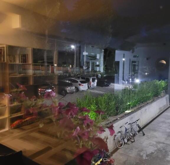 住宿加早餐  Balinn Rooms