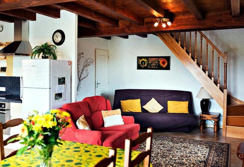 مبيت وإفطار Les Gîtes De Brives