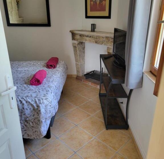 مبيت وإفطار Les Gîtes De Brives