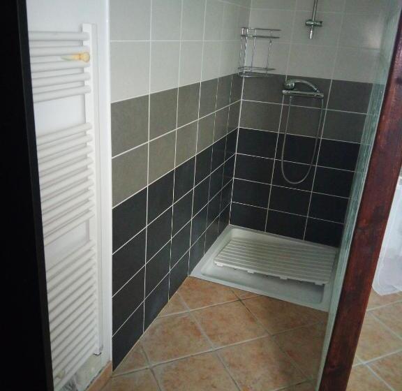 مبيت وإفطار Les Gîtes De Brives