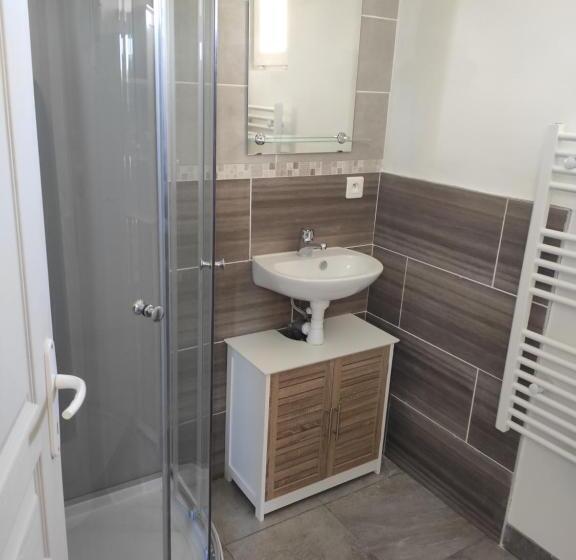 مبيت وإفطار Les Gîtes De Brives