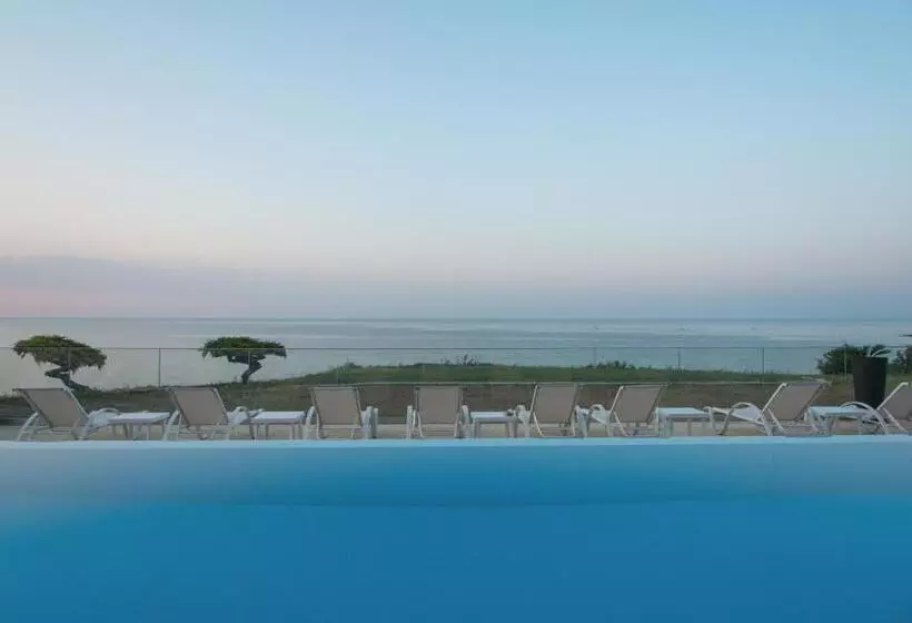 Casa Paradiso Beach Residence