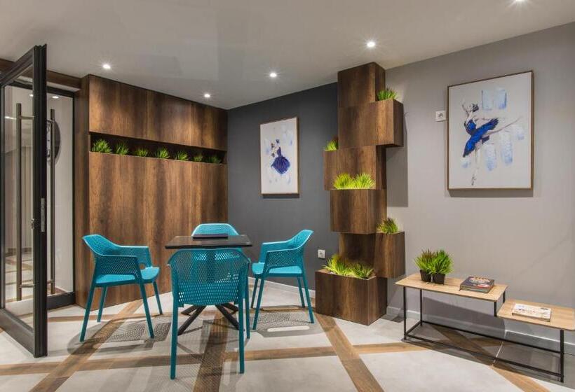 Casa Paradiso Beach Residence