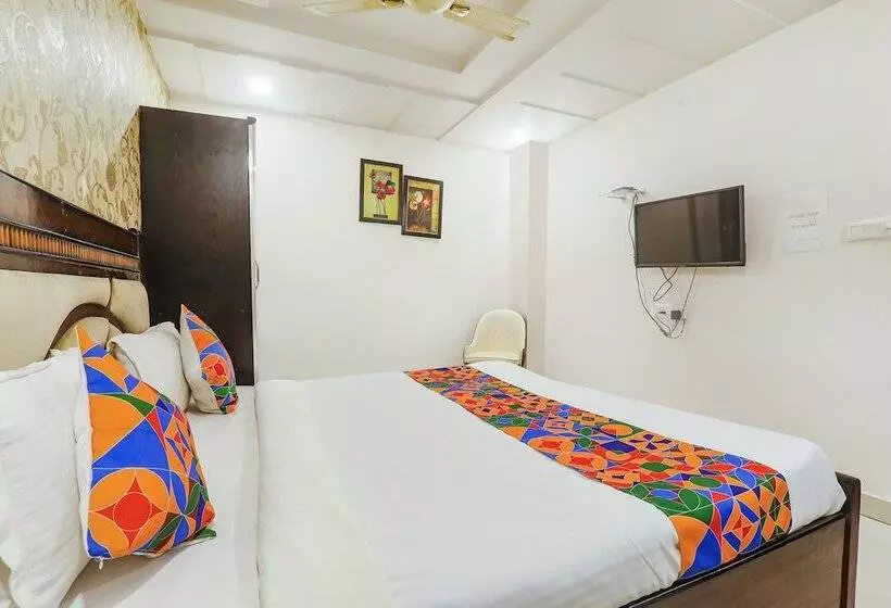 Fabhotel The Villa