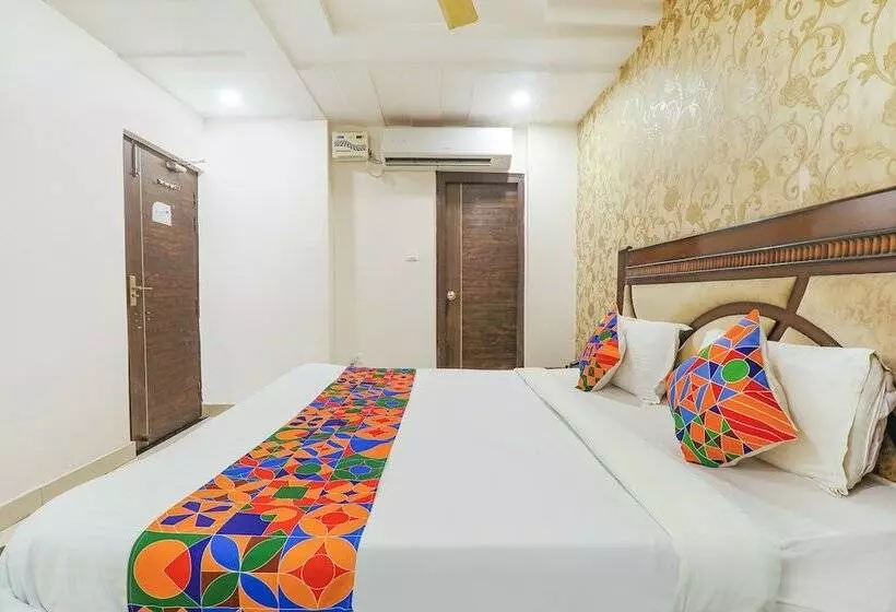 Fabhotel The Villa