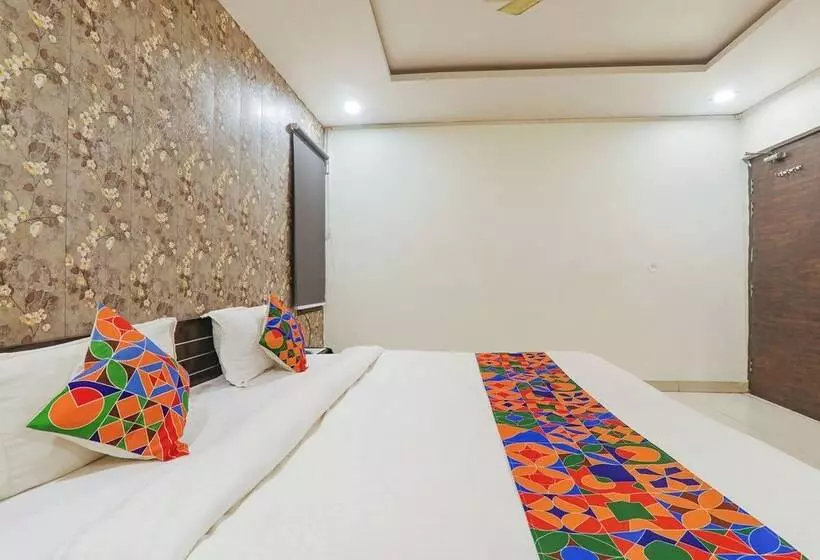 Fabhotel The Villa