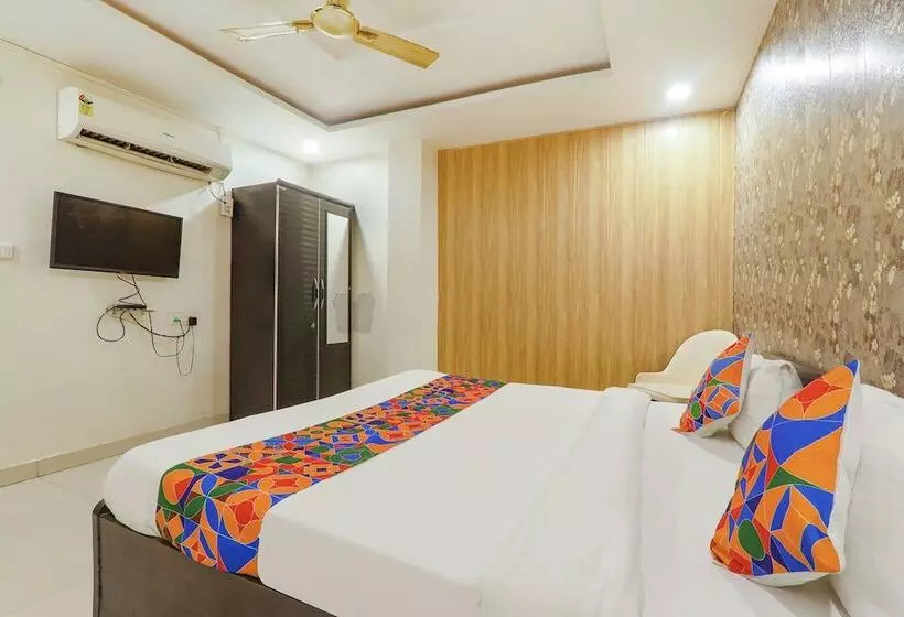 Fabhotel The Villa