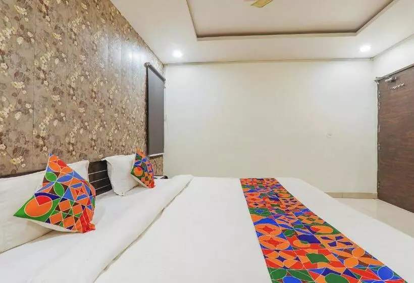 Fabhotel The Villa