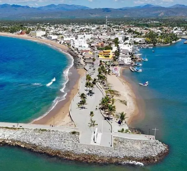 Hotelli Y Bungalows Bugambilias