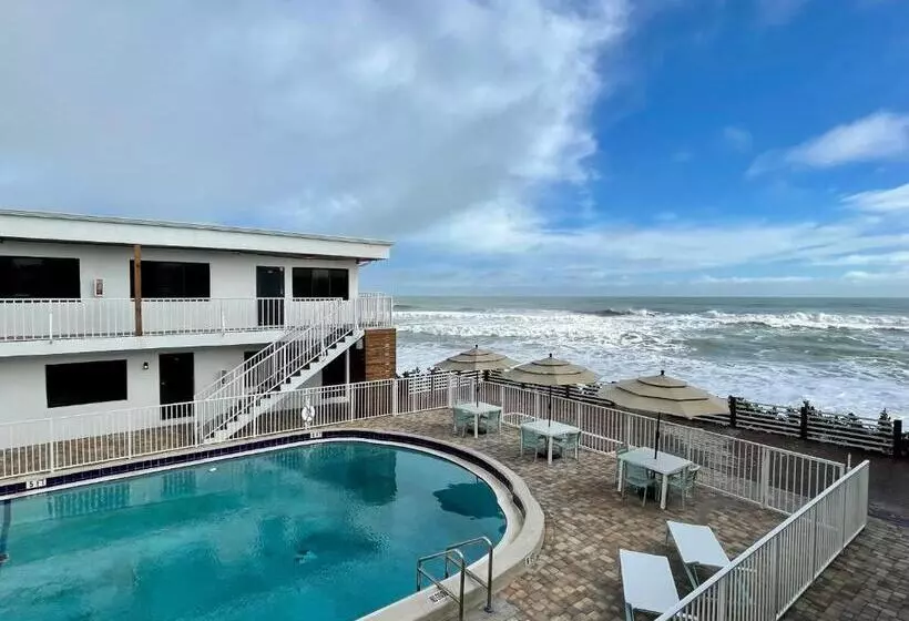 هتل Melbourne Beach Resort