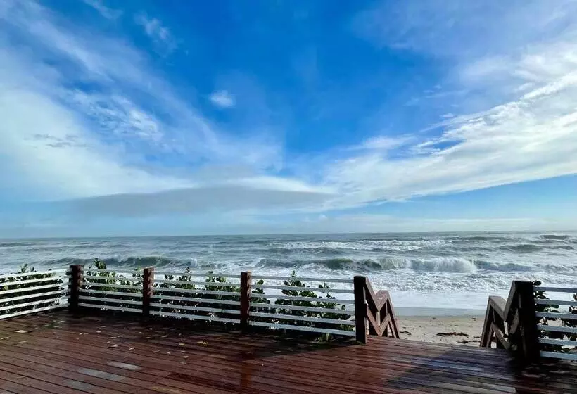 هتل Melbourne Beach Resort