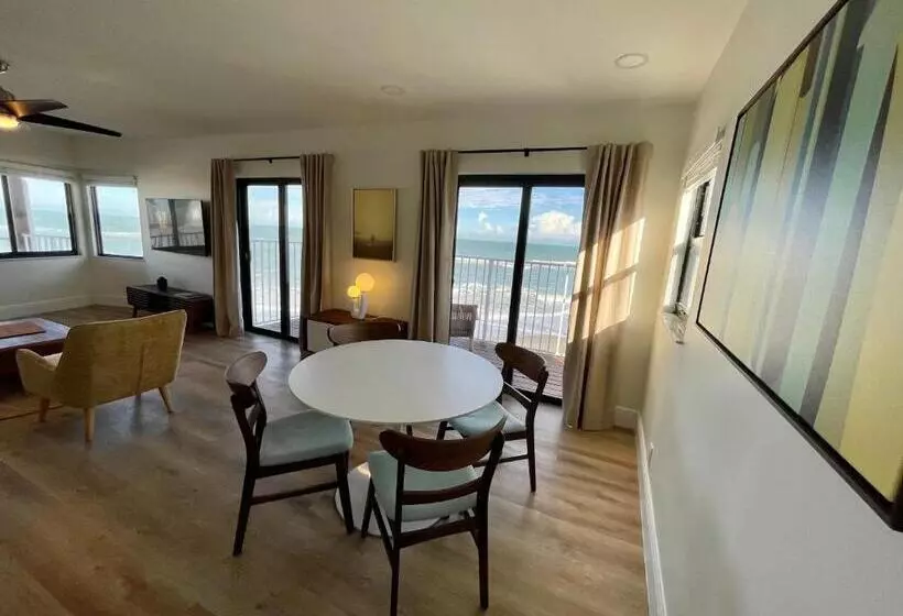 هتل Melbourne Beach Resort