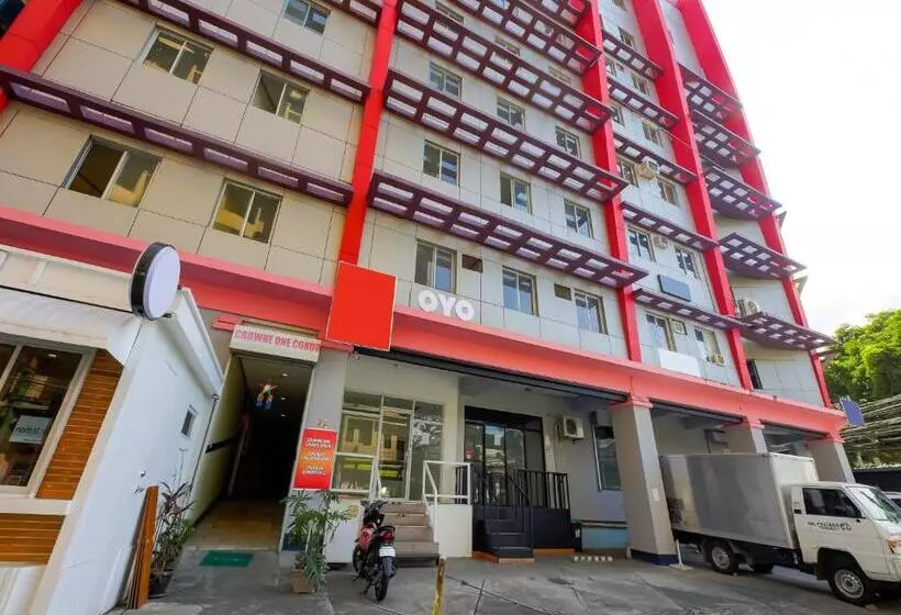 هتل Reddoorz At Crowne One Condo