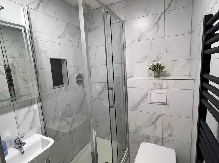 ホテル Winckley Square Residences