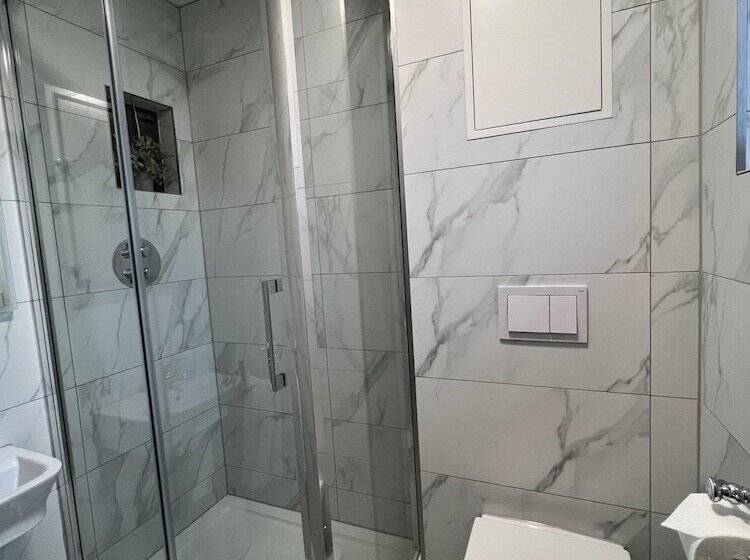 فندق Winckley Square Residences