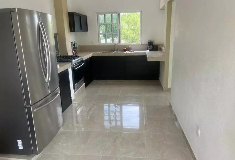 Hotelli Y Bungalows Bugambilias