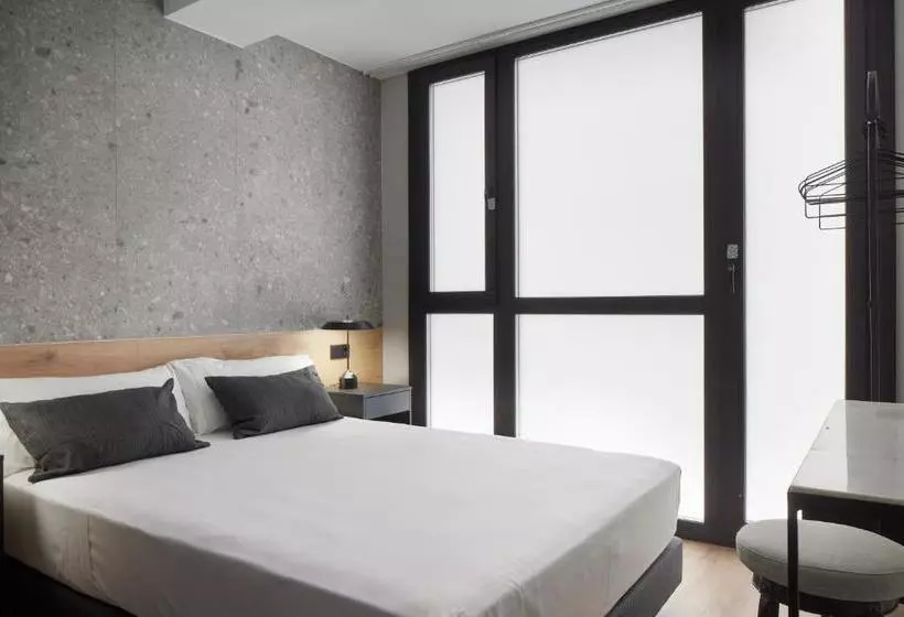 Majatalo Hostal Espoz Y Mina