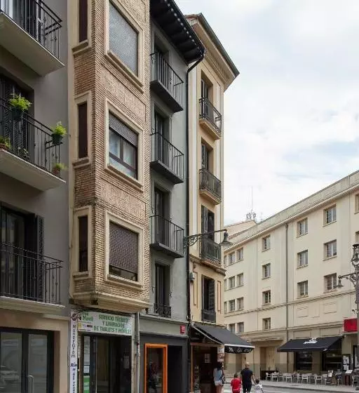 Majatalo Hostal Espoz Y Mina