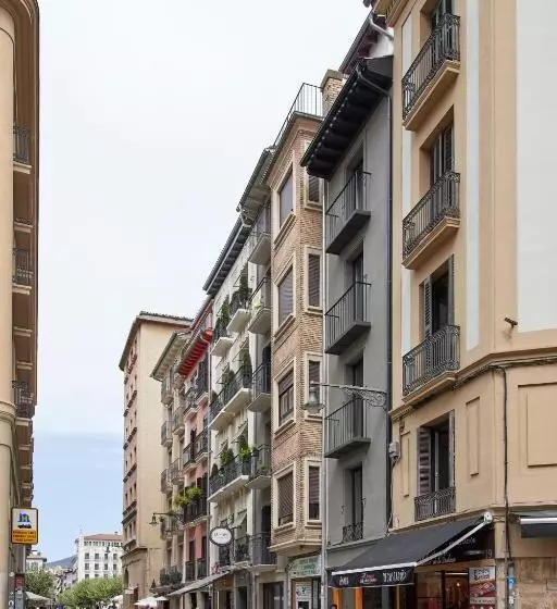 Majatalo Hostal Espoz Y Mina