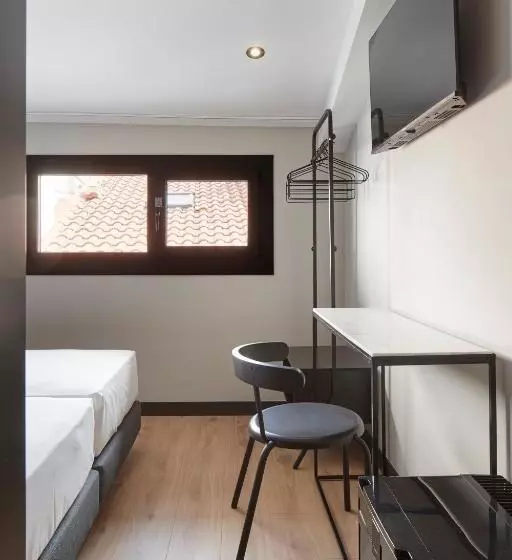 Majatalo Hostal Espoz Y Mina