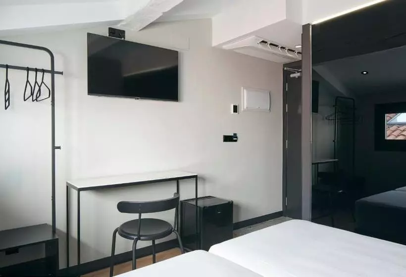 Majatalo Hostal Espoz Y Mina