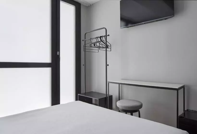 Majatalo Hostal Espoz Y Mina