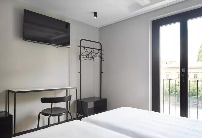 Majatalo Hostal Espoz Y Mina