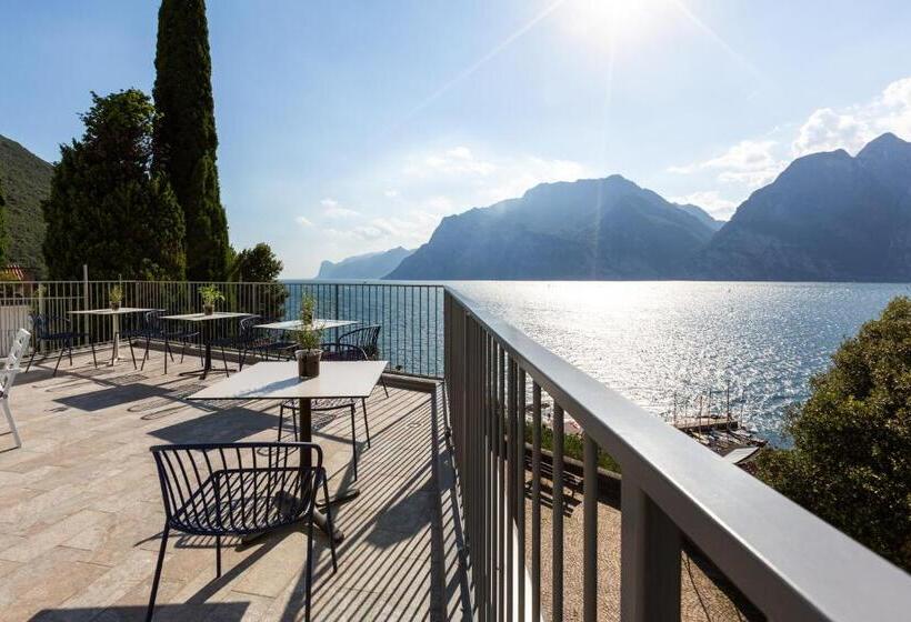 بنسيون Vistalago Torbole