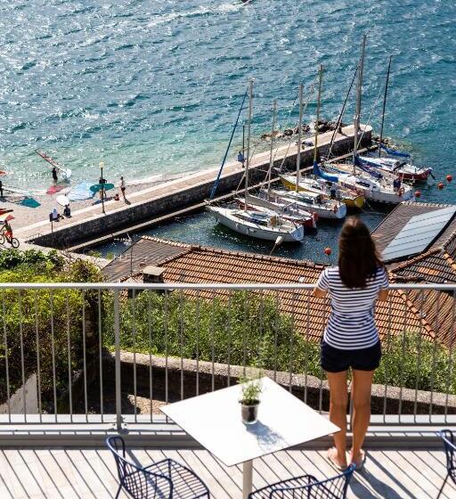 بنسيون Vistalago Torbole