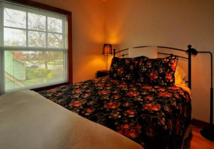 Baxter House Bed & Breakfast And Apartment