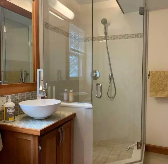 Baxter House Bed & Breakfast And Apartment