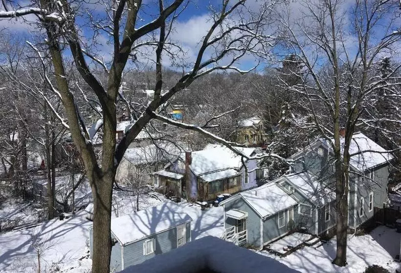 Baxter House Bed & Breakfast And Apartment