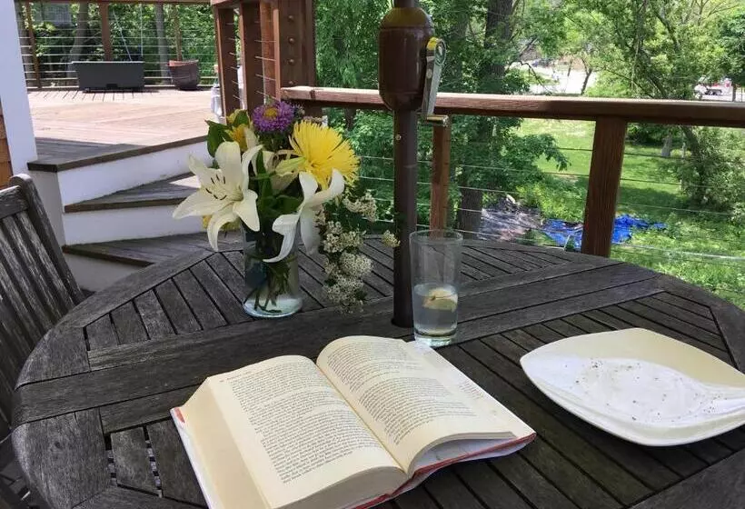 Baxter House Bed & Breakfast And Apartment