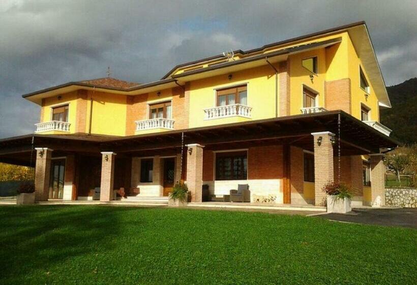 민박 La Villa Guest House