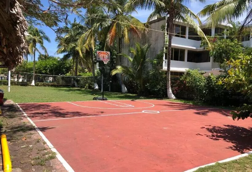 Hotelli Bungalows Marbella Costa Esmeralda