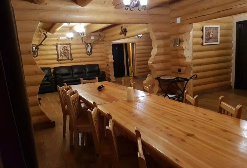 هتل Casa Pădurarului
