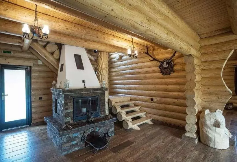 هتل Casa Pădurarului
