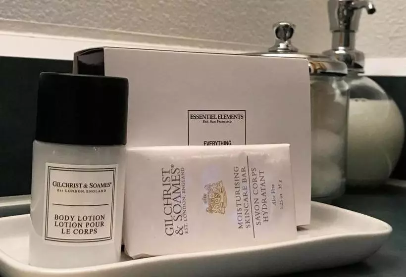 Alaska House Of Jade Bed And Breakfast