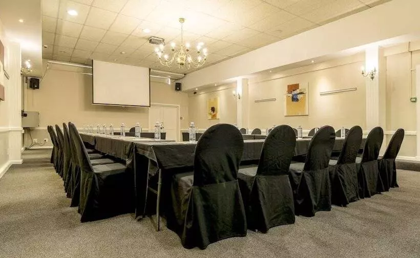 Отель 224 & Apartments