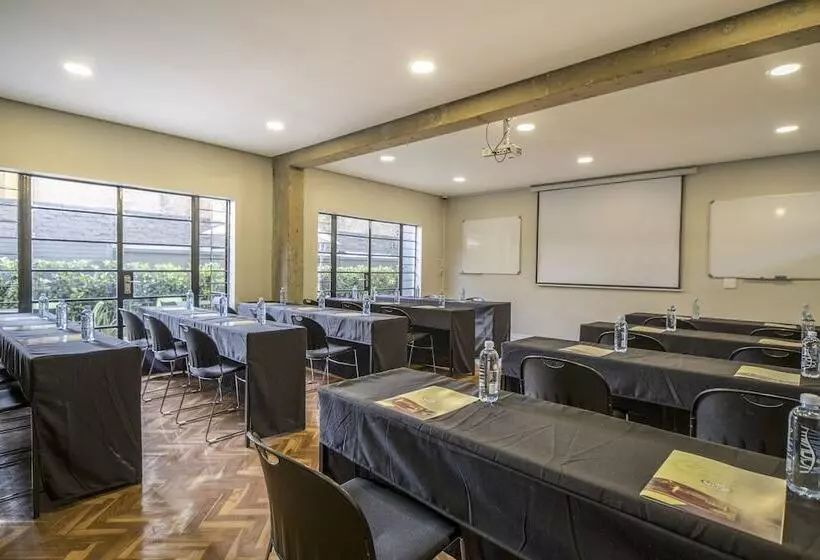 Отель 224 & Apartments