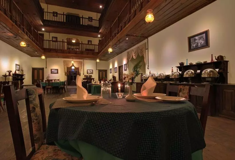 هتل Chevron Fairhavens