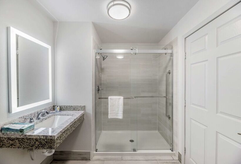 호텔 Comfort Inn & Suites