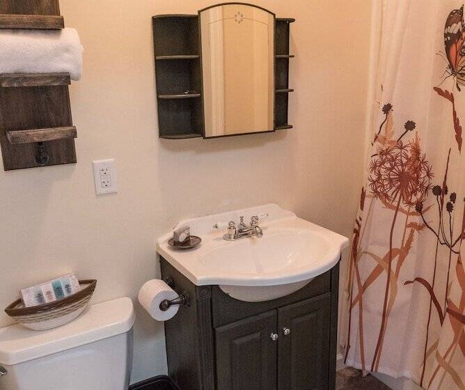 ホテル Creekside Inn