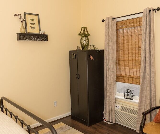 ホテル Creekside Inn