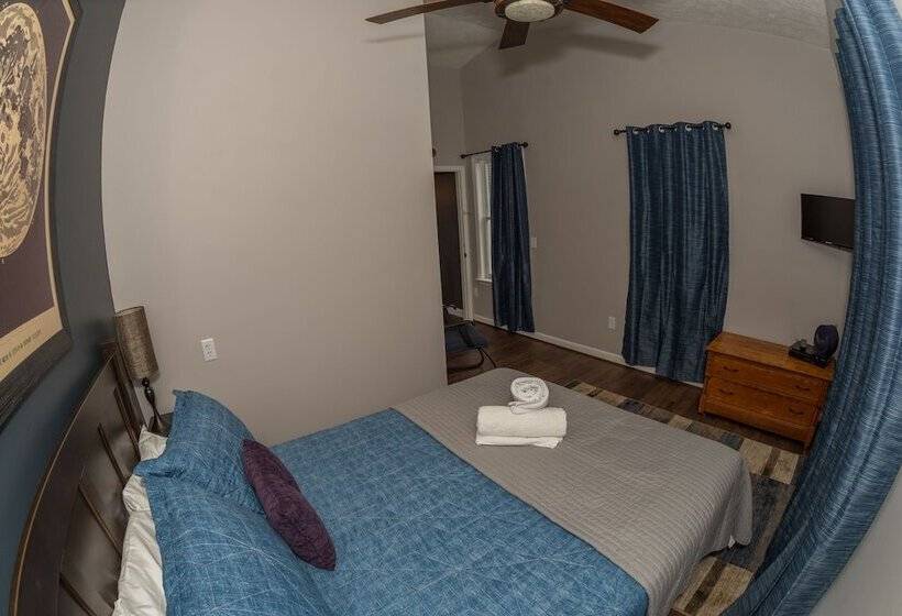 ホテル Creekside Inn