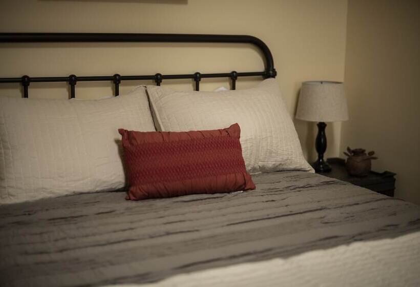 ホテル Creekside Inn