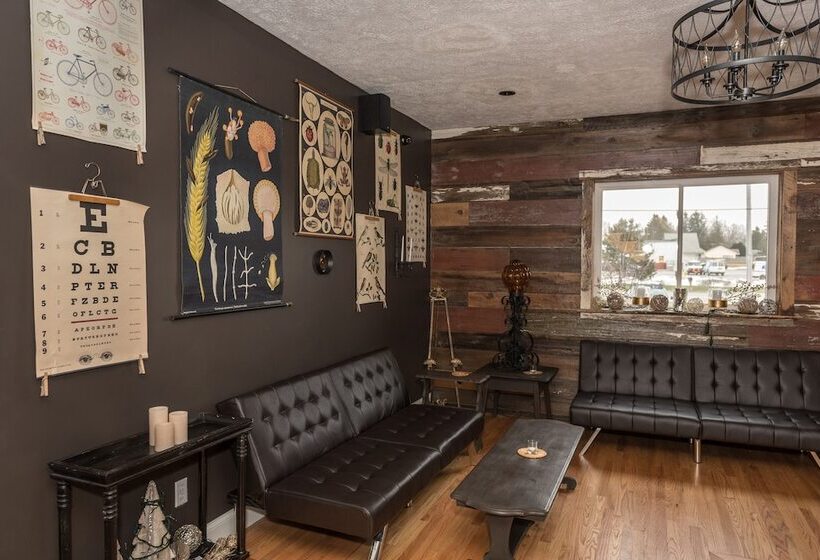 ホテル Creekside Inn