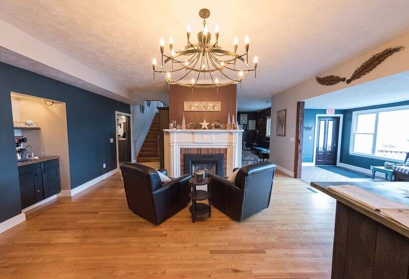 ホテル Creekside Inn