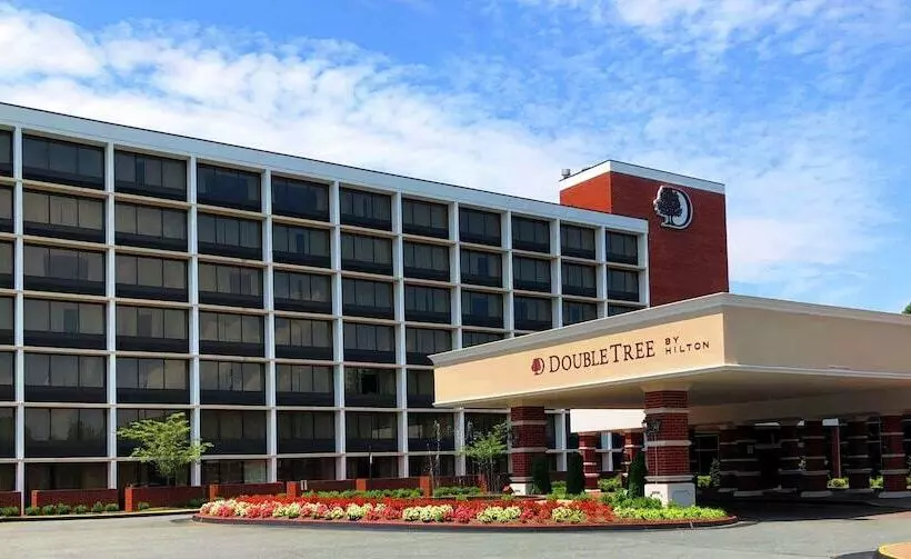Doubletree By Hilton Hotel Charlottesville